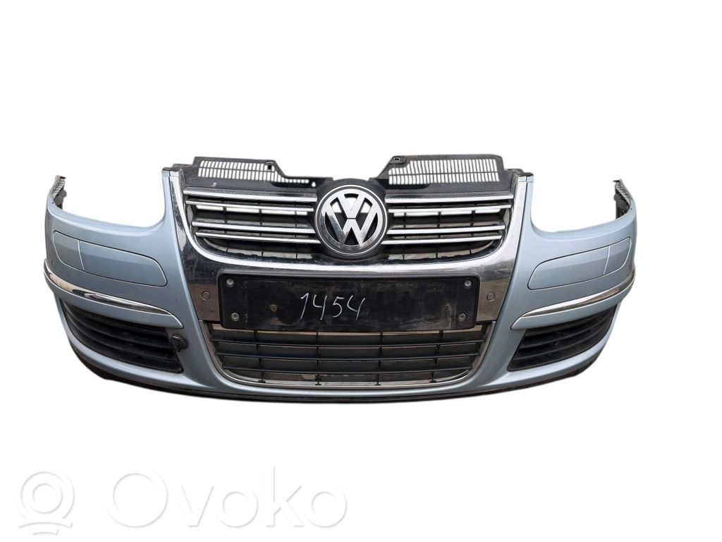 Volkswagen Golf V Zderzak przedni 