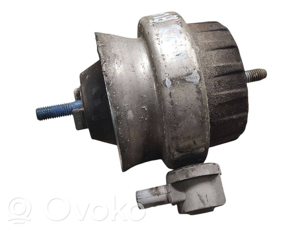 Audi A6 Allroad C6 Engine mount bracket 