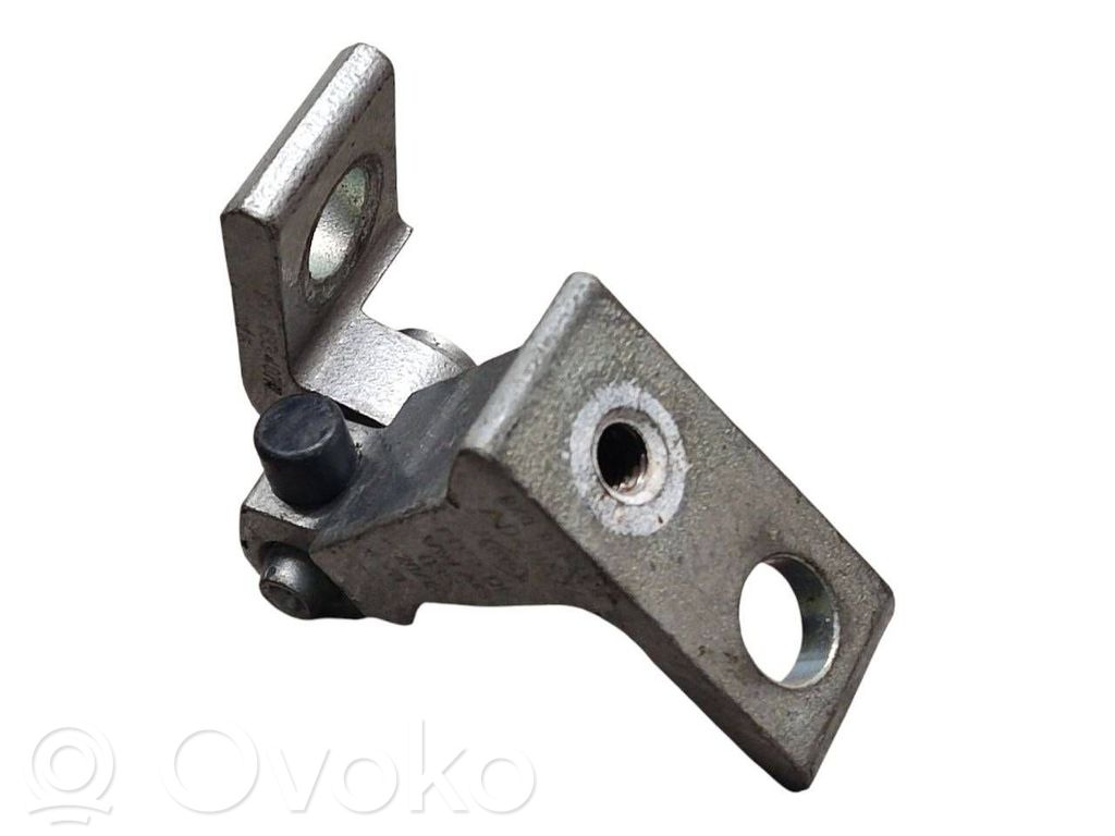 Volkswagen PASSAT B8 Rear door upper hinge 