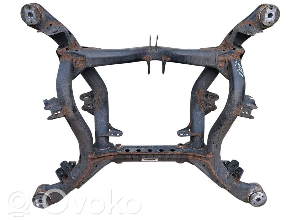 Volkswagen Touareg II Rama pomocnicza tylna 