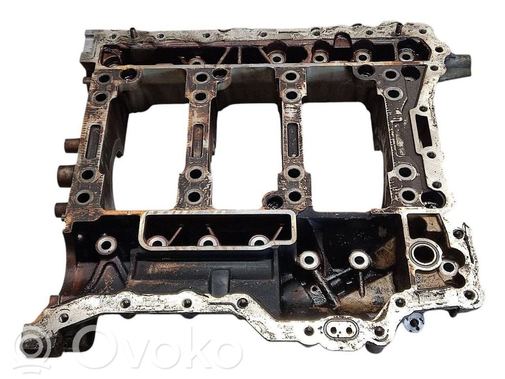 Volkswagen Touareg II Engine block 