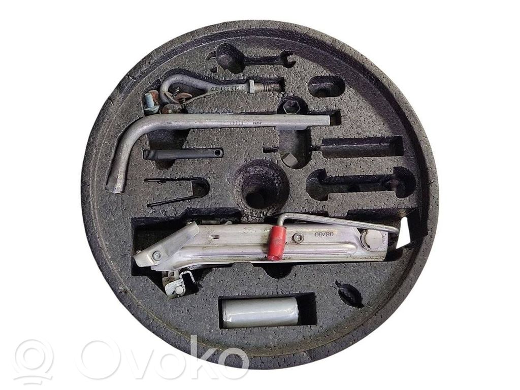 Tool set   8N0012109K,8N0011031B,321607173,4B0805616A,8D0012244A,8N0012219