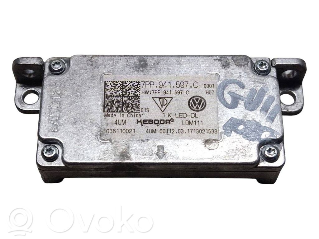 Volkswagen Golf VII Lastre de faros xenón 