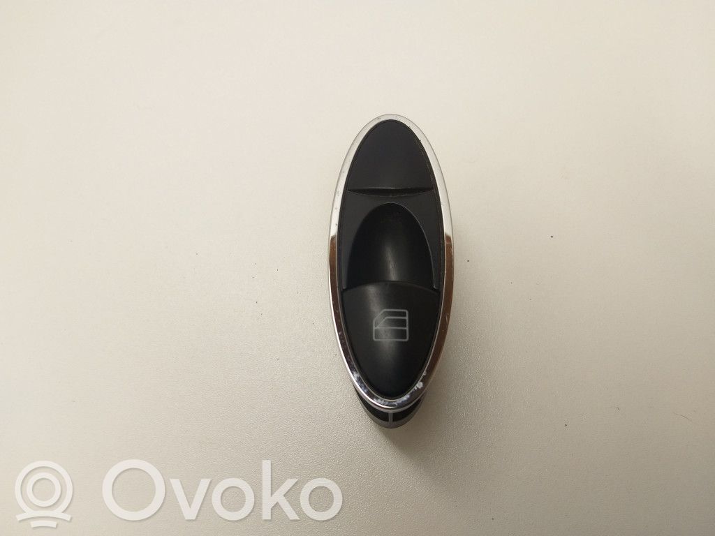 Mercedes-Benz E W211 Electric window control switch 