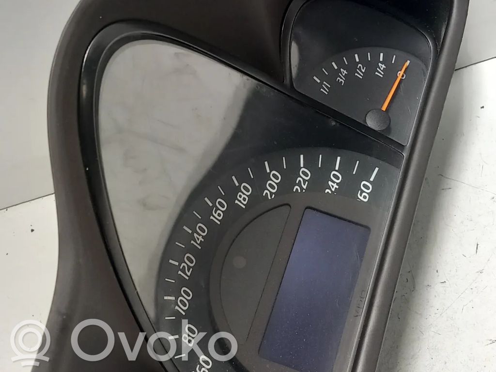 Mercedes-Benz C W203 Licznik / Prędkościomierz 