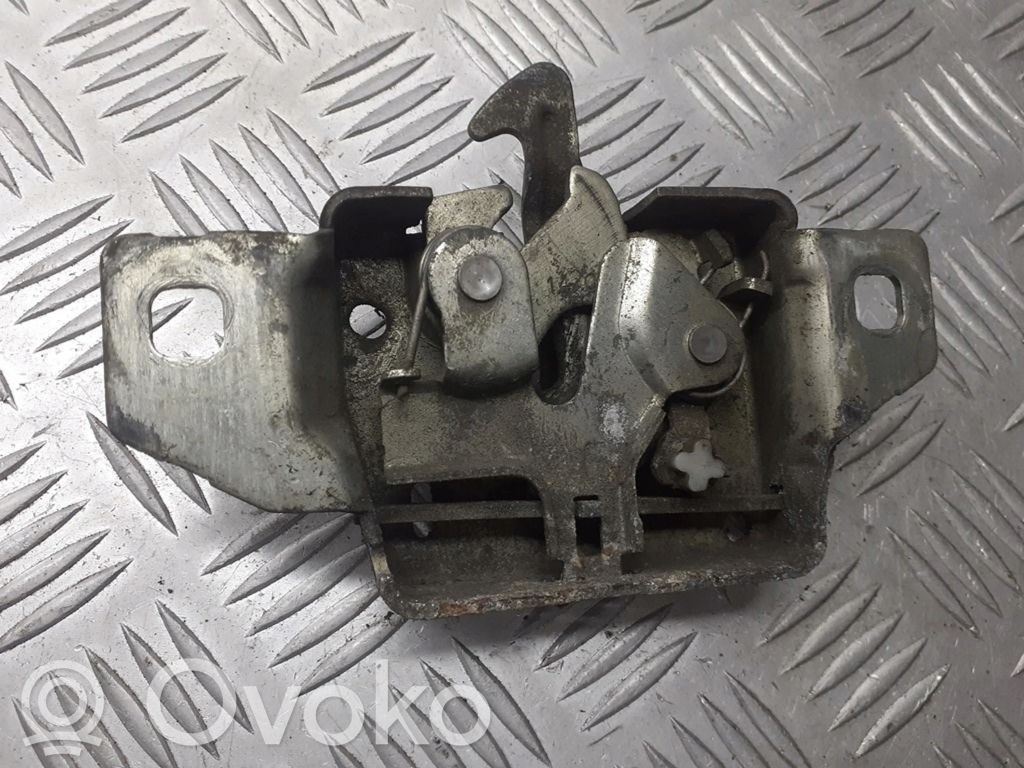 Engine bonnet/hood lock/catch