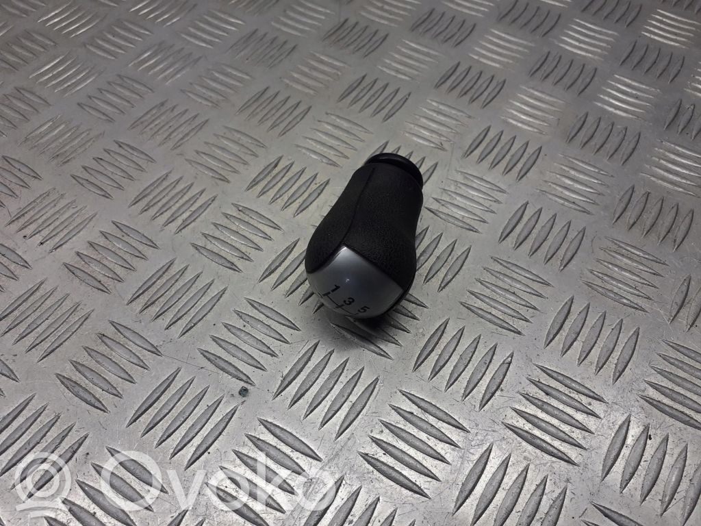 Gear shift rod