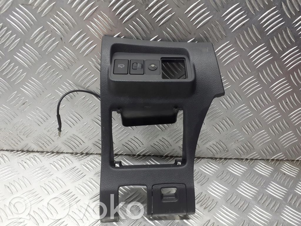 Toyota Corolla E140 E150 Moldura de la unidad delantera de radio/GPS 