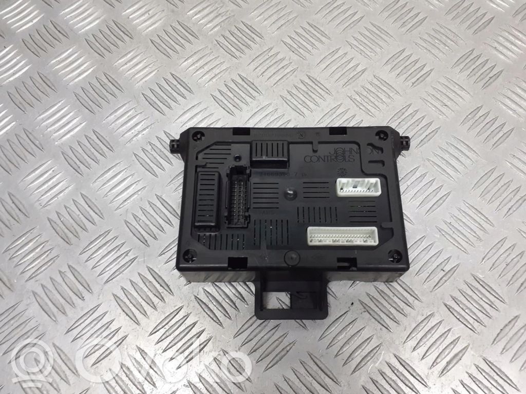 Renault Modus Drošinātāju kaste (komplekts) 