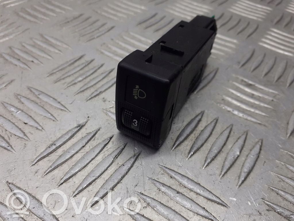 Bouton commande réglage hauteur de phares   134139