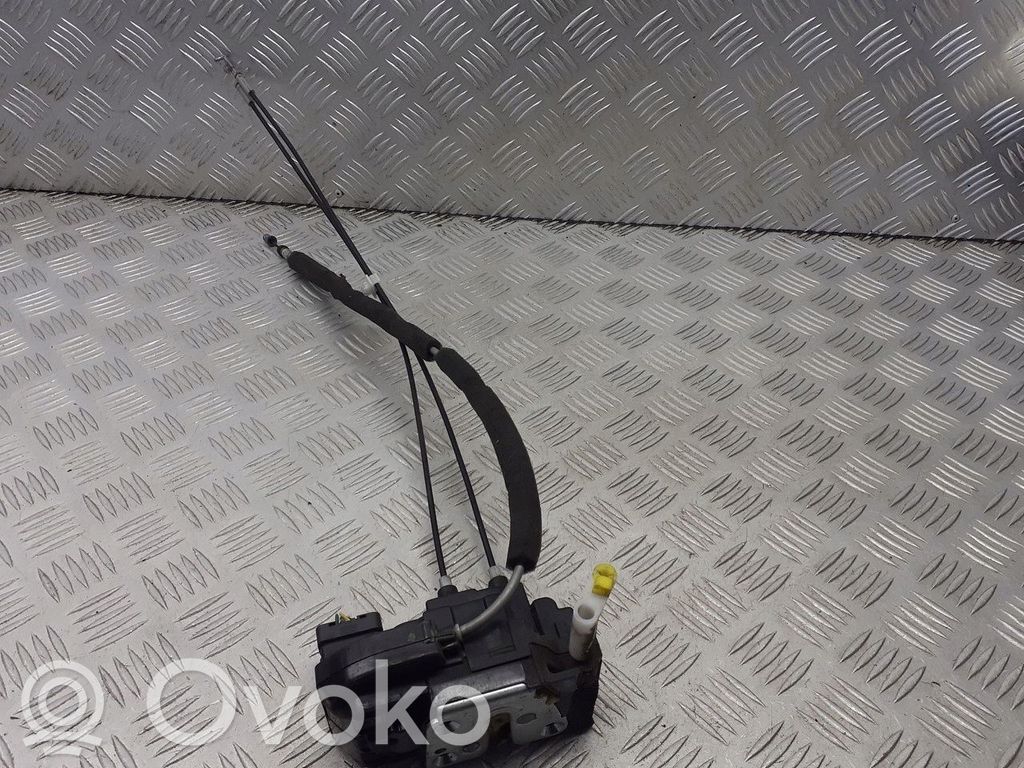 Nissan Tiida C11 Serratura portiera anteriore 