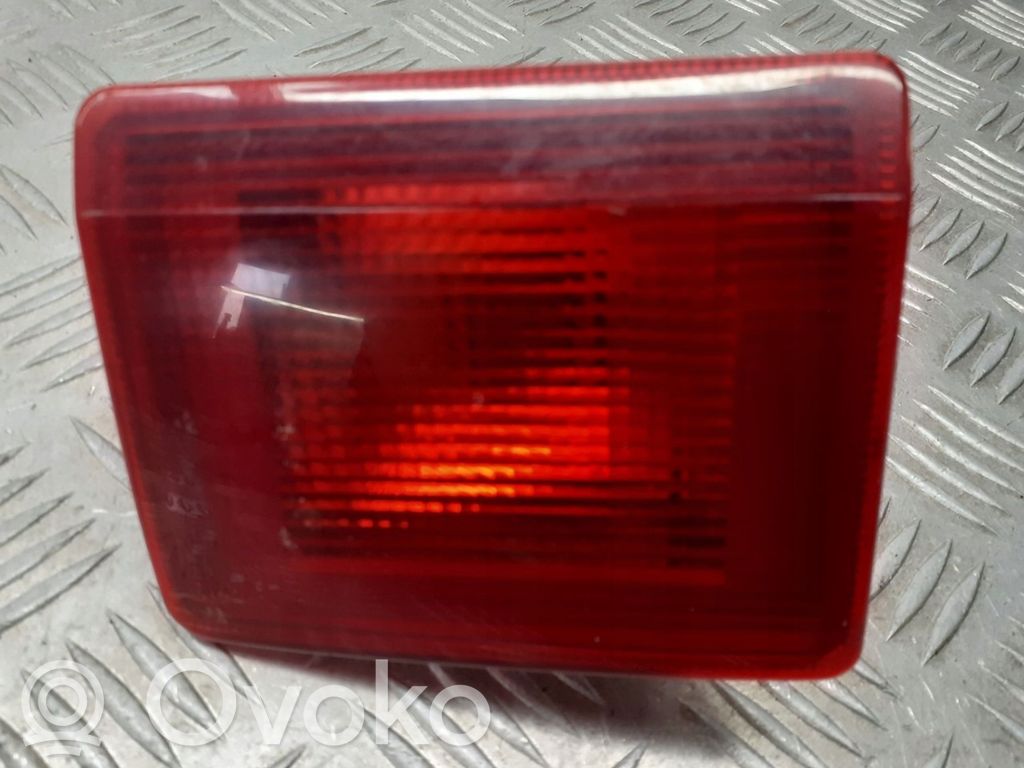 Peugeot 407 Lampă spate în caroserie 