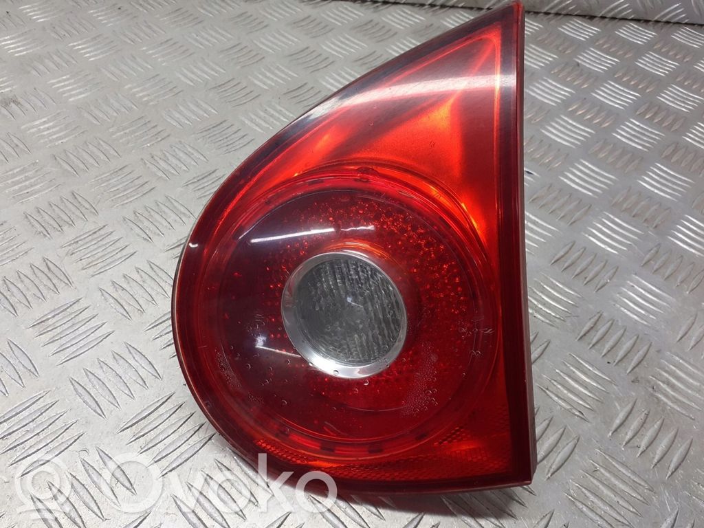 Volkswagen Golf V Luci posteriori 