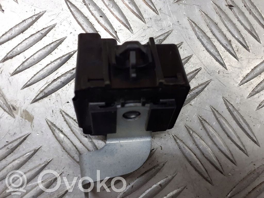 Toyota Avensis T250 Boîtier module alarme 