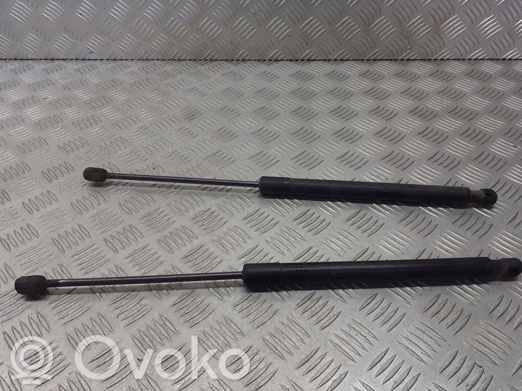 Opel Zafira B Set acționare hidraulică hayon 