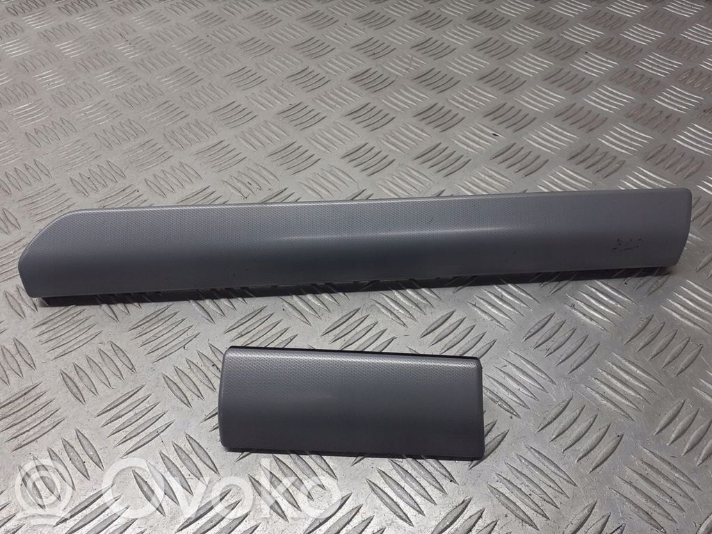 Opel Zafira B Rivestimento pannello inferiore del cruscotto