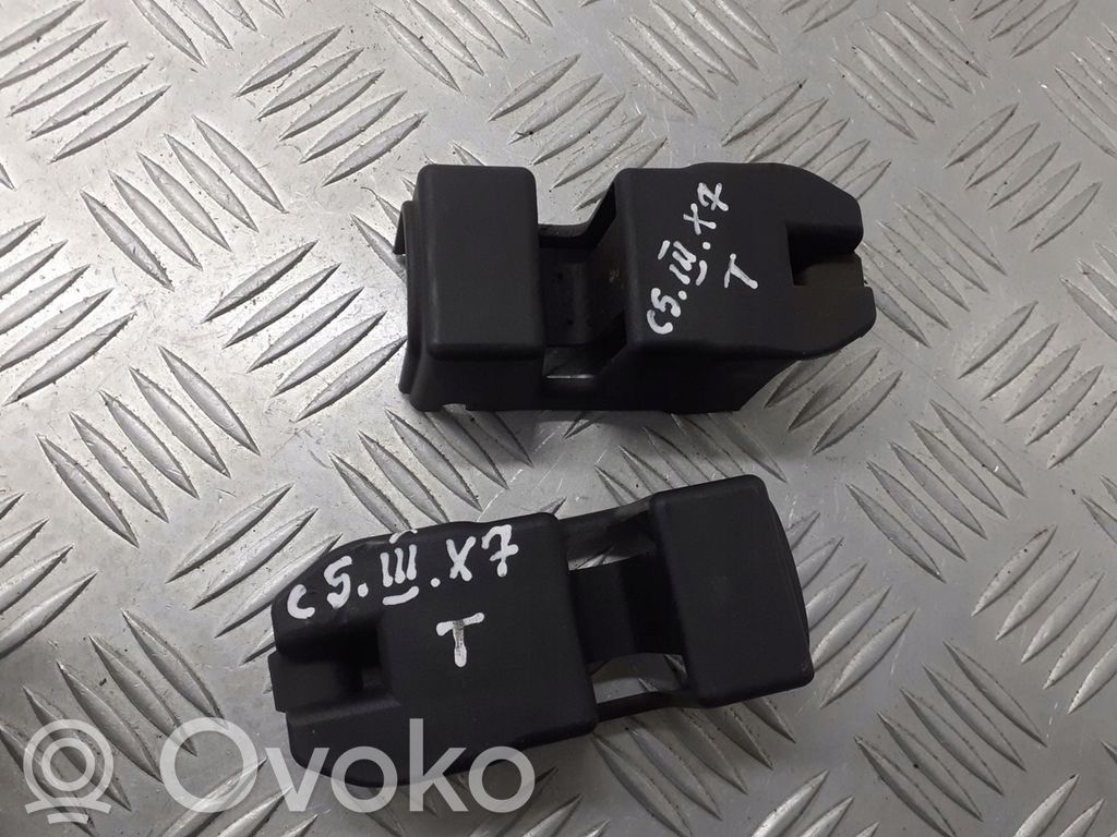 Citroen C5 Takapuskurin kannake 