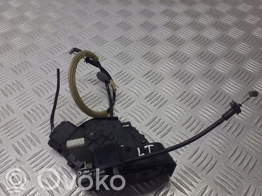 Cerradura de puerta trasera   4M5AA26413BB