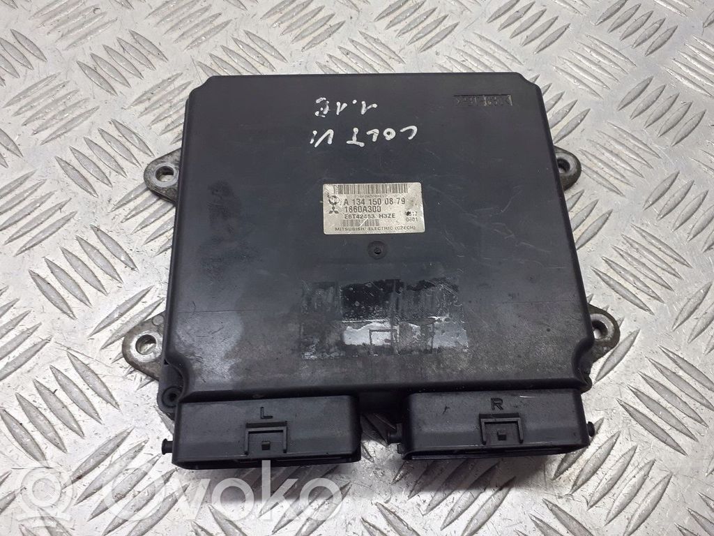 Unidad de control/módulo del motor   A1341500879
