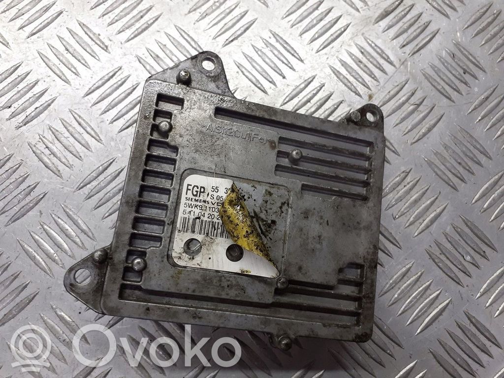 Opel Zafira B Engine control unit/module 