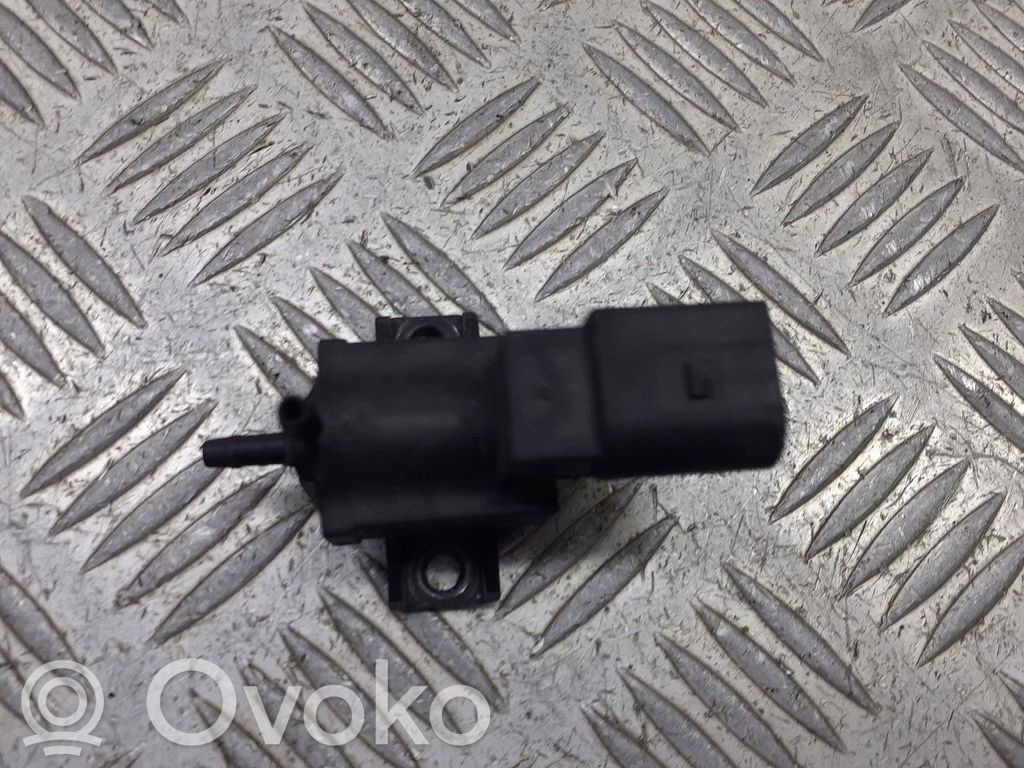 Volkswagen PASSAT B6 Solenoid supapă turbosuflantă 