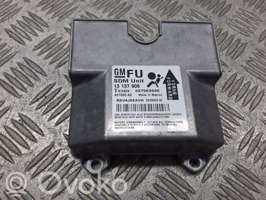 Unidad de control/módulo del Airbag   13137906