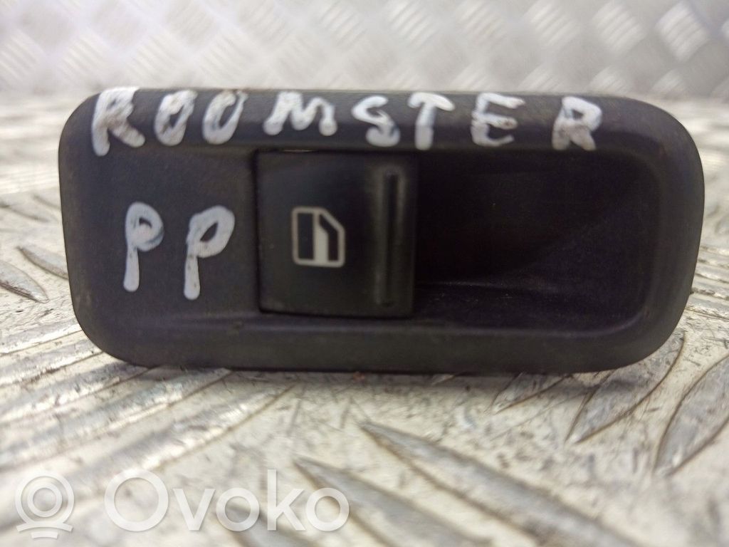 Comutator comandă geamuri electrice   5J0867435