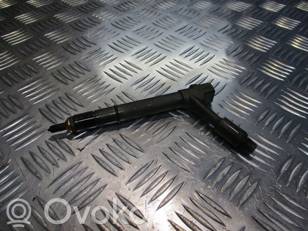 Inyector de combustible   TJBB01901D