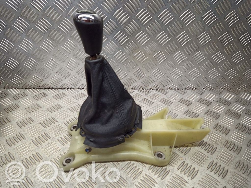 Mazda CX-7 Selector/cambiador de marcha en la caja de cambios 