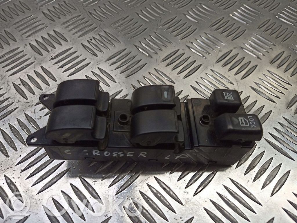 Comutator comandă geamuri electrice   8608A060