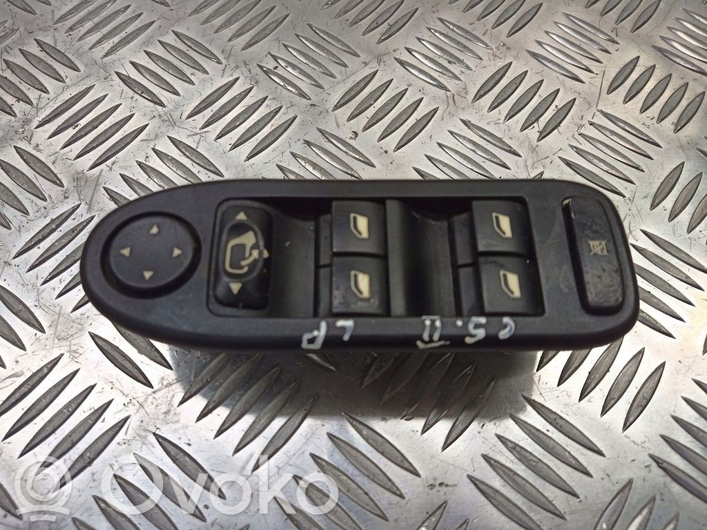 Electric window control switch   96514299XT