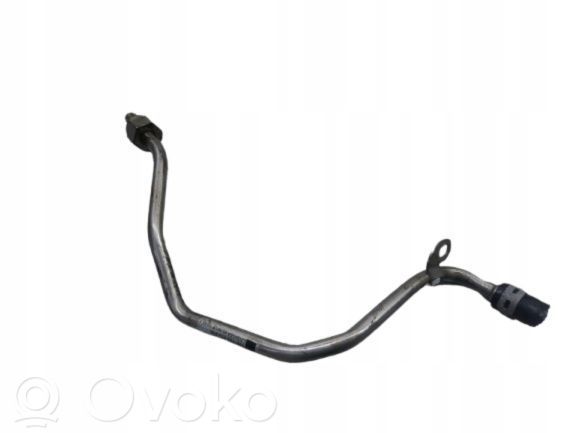Audi A4 S4 B9 8W Conductă/furtun vacuum 
