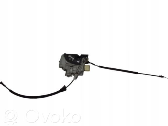 Volkswagen PASSAT B6 Serratura portiera anteriore
