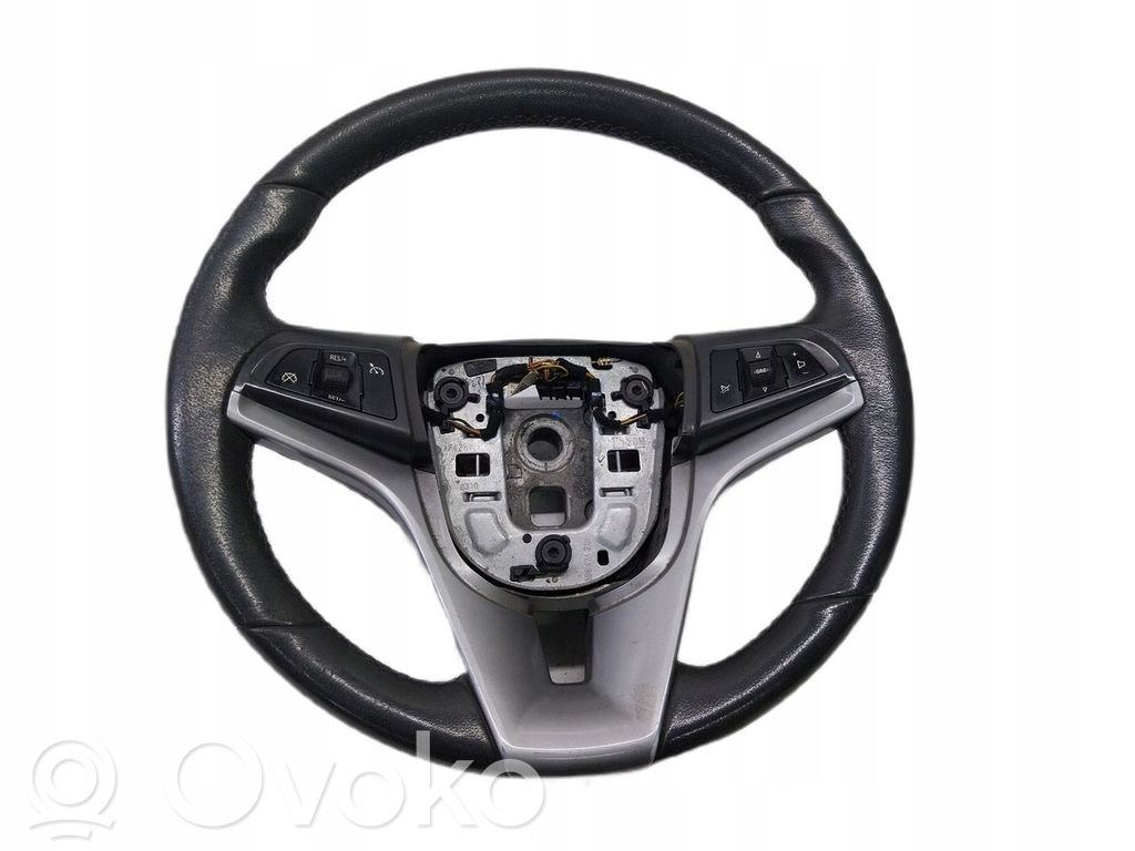 Chevrolet Cruze Ohjauspyörä 