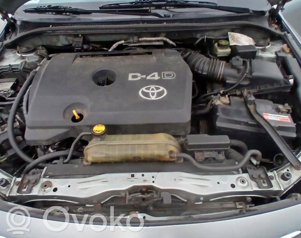 Toyota Avensis T250 Motore 