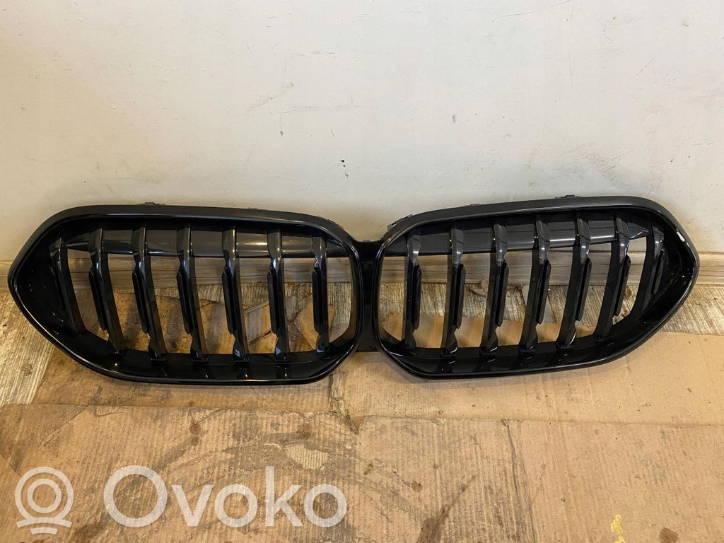 BMW 2 F44 Maskownica / Grill / Atrapa górna chłodnicy 