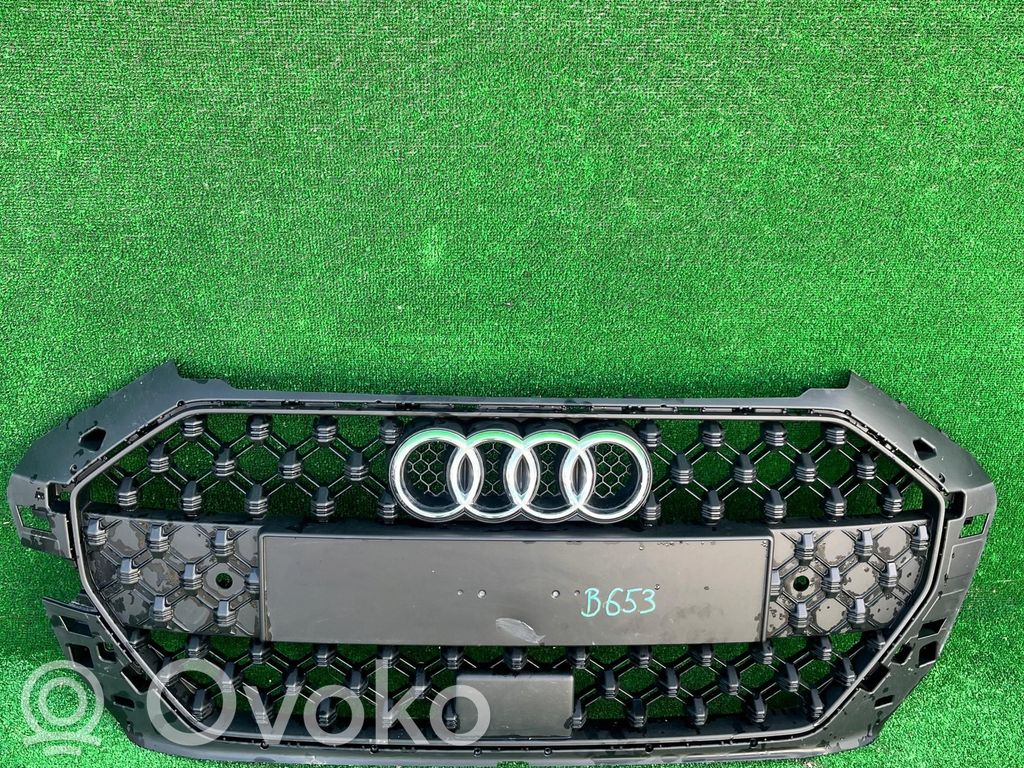 Audi A1 Front bumper upper radiator grill 