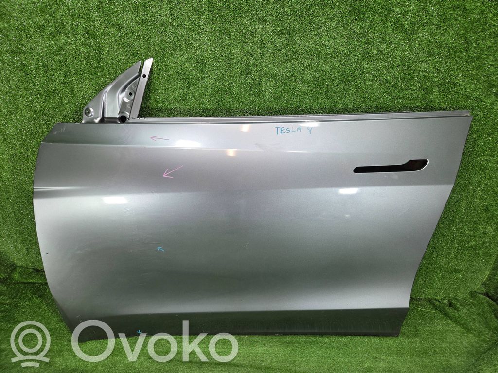 Tesla Model Y Дверь 