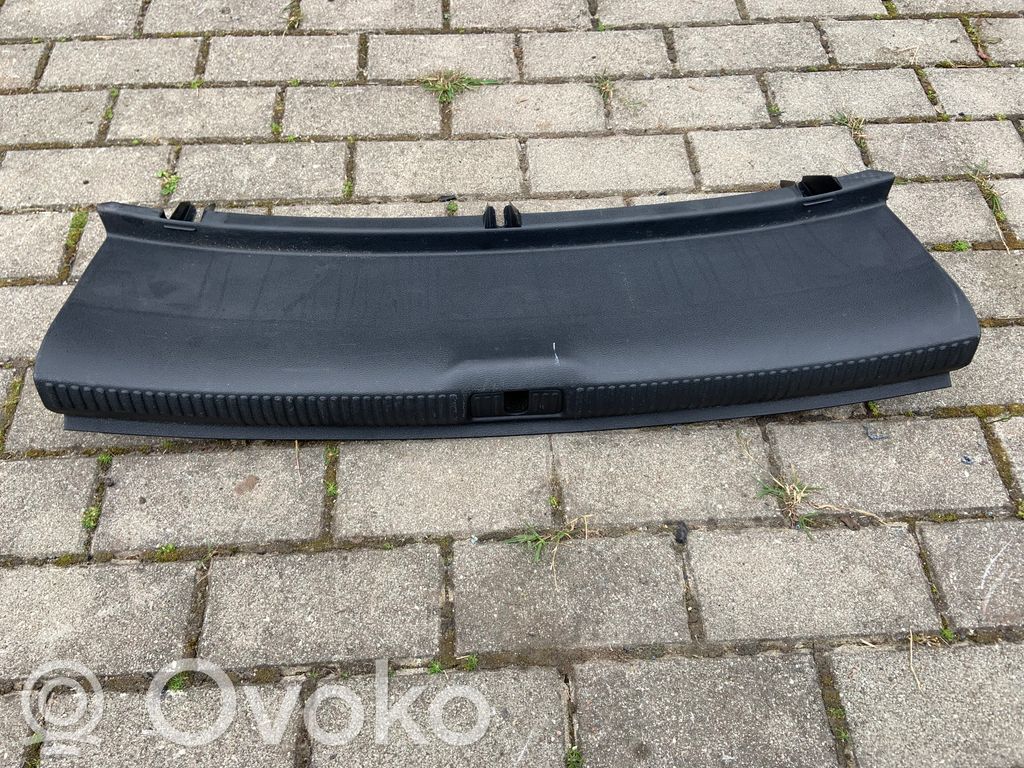 Audi A3 S3 8V Osłona pasa bagażnika 