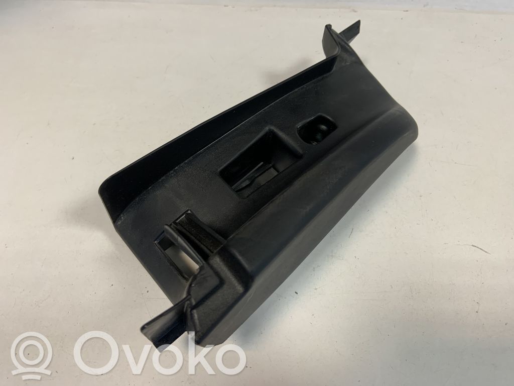 Moldura del cinturón   8W8857791
