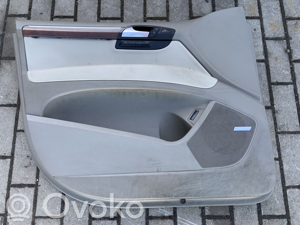 Audi Q7 4L Boczki / Poszycie drzwi przednich 