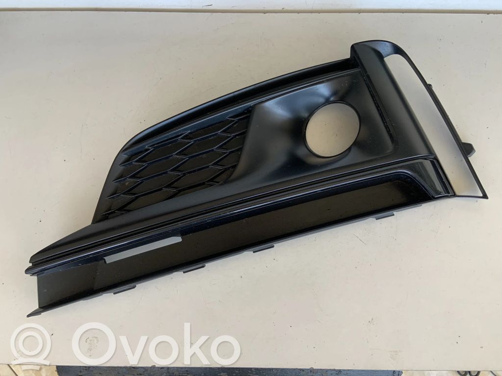 Audi A5 Etusumuvalon ritilä 