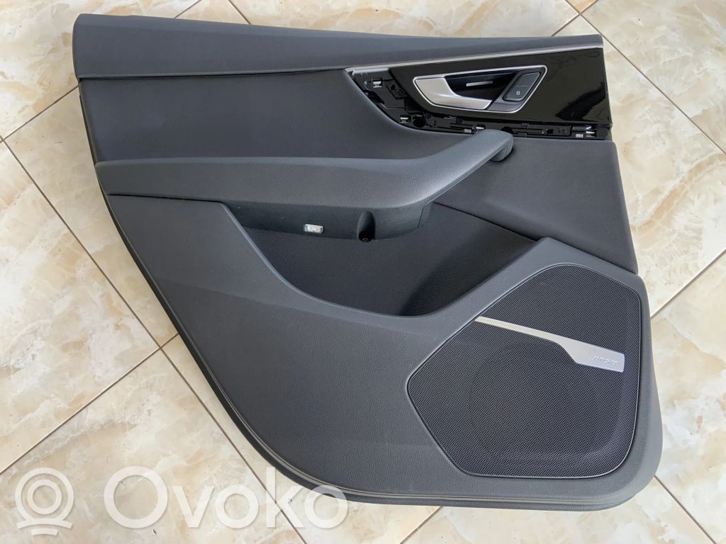 Audi Q7 4M Moldura del tarjetero de la puerta trasera 