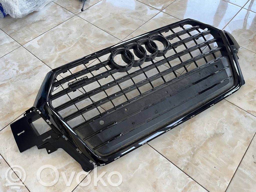 Audi Q7 4M Grille calandre supérieure de pare-chocs avant 