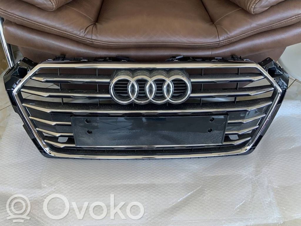 Audi A5 Maskownica / Grill / Atrapa górna chłodnicy 