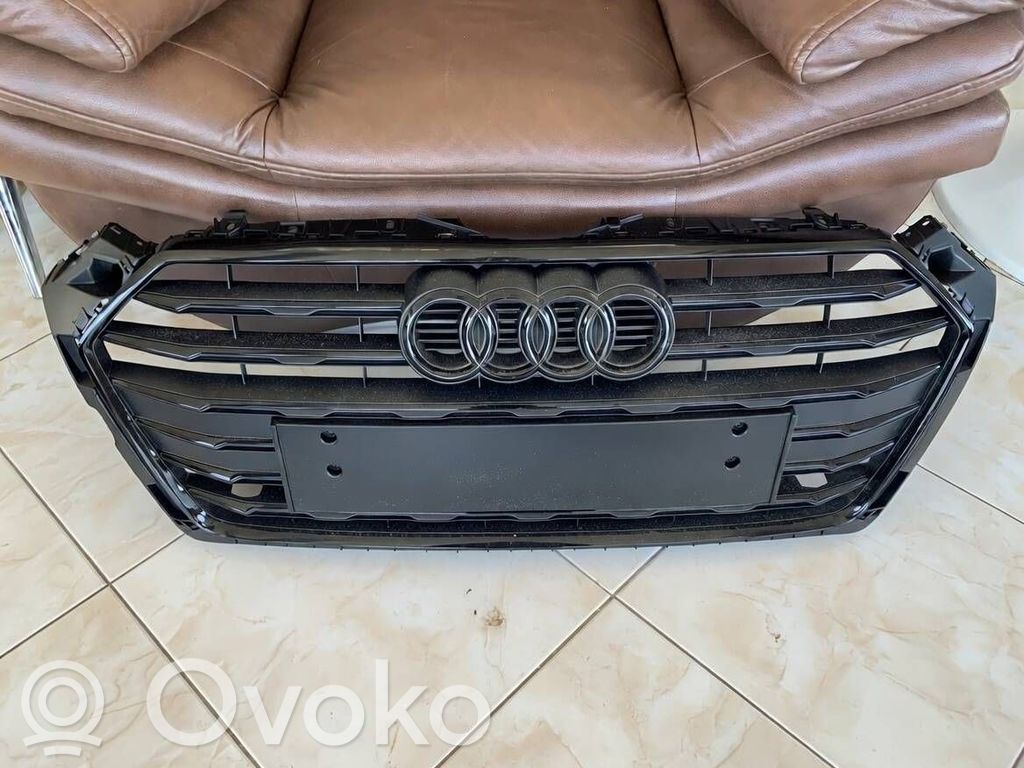 Audi A5 Maskownica / Grill / Atrapa górna chłodnicy 