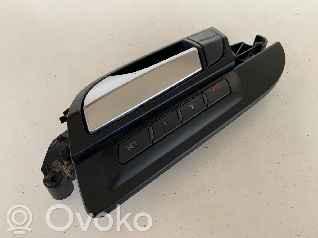 Audi Q7 4L Front door interior handle 