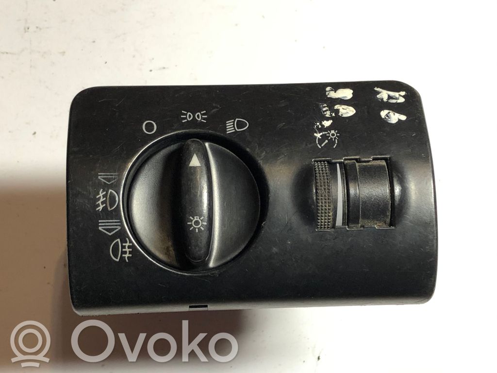 Audi A6 S6 C5 4B Interruptor de luz 