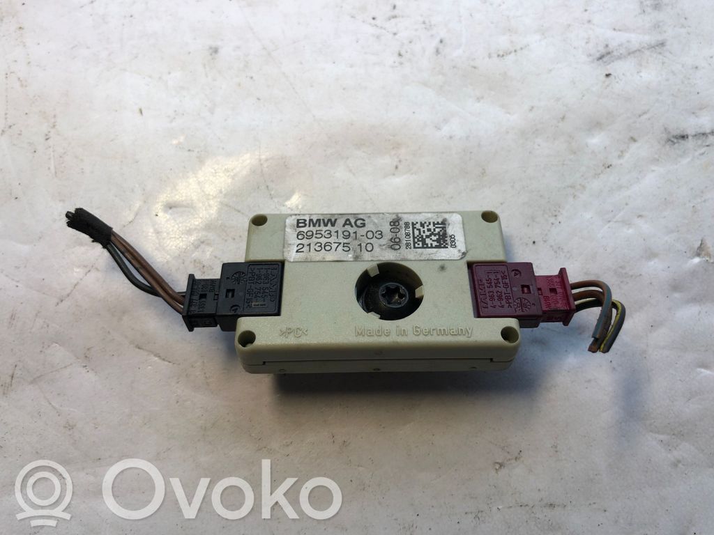 BMW 5 E60 E61 Pystyantennin suodatin 