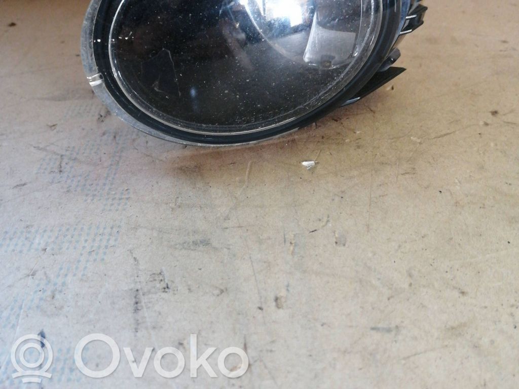 Volkswagen PASSAT B6 Światło przeciwmgłowe przednie 